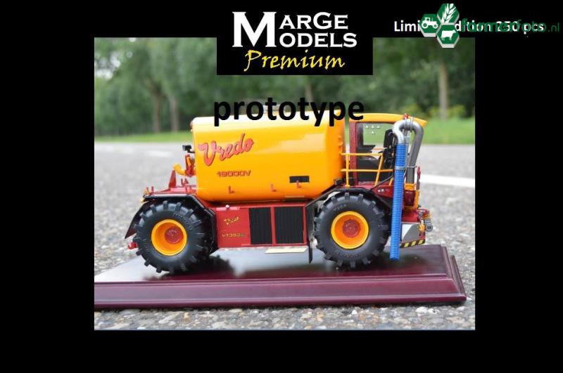 Marge Models Premium 1:32 - Vredo Trac VT 3936 met Mesttank en Pomp - Prototype - Limited Edition 250 stuks (genummerd)