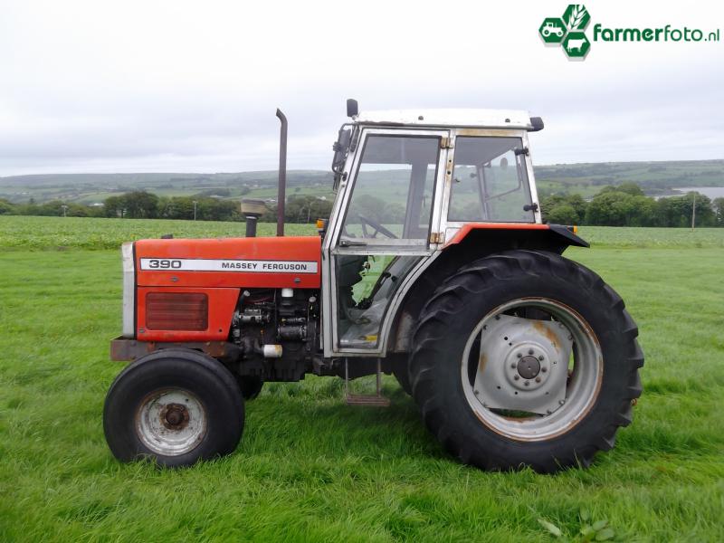 1376926806Massey Ferguson 390 001